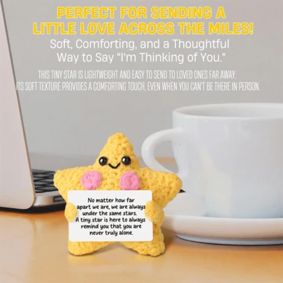 手工钩织桌面摆件：奇趣科幻人物、动植物主题玩偶和可爱卡通设计——一份温馨的手工礼物，带来欢乐和正能量。它们是送给挚友、女友或姐妹的绝佳生日礼物，也是表达女性友谊的小小信物。