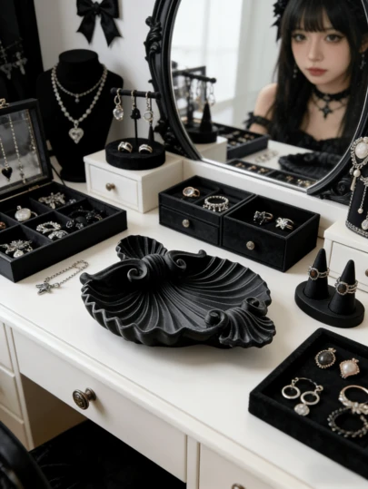 1pc Gothic Style Shell Jewelry Tray, Vintage Seashell Relief Decor Trinket Dish, Black Vanity Decorative Accessory