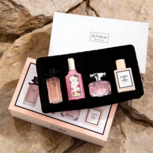 Women's Perfume Gift Set (4-In-1): A Luxurious Fragrance Collection Crafted Exclusively For Women, With Each Bottle Containing 1.01 Fl. Oz. It Features Four Unique Scent Profiles That Offer Long-Lasting Fragrance For Up To 24 Hours-A Complete Perfume Ensemble Available At An Affordable Price. This Gift Set Is The Perfect Choice For Holiday Gifting, Dates, Daily Wear, And Attending Parties. - 4PCS - 查看 3