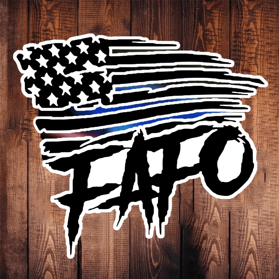 1 pièce Autocollant amovible et imperméable de 3 pouces en PVC durable avec ligne bleue mince, drapeau américain et texte "Around And Find Out". Soutien patriotique aux forces de l'ordre, humour sarcastique, esthétique virale Gen Z. Parfait pour ordinateur portable, téléphone, bouteille d'eau, planche à roulettes, casque, journal, pare-chocs de voiture, cahier, décoration de dortoir, bagage de voyage. Cadeau idéal pour les adolescents, les filles, les garçons, les fans et les supporters patriotiques de 13 à 30 ans. Autocollant décoratif imperméable en vinyle pour toute surface lisse. - 3*2,65 pouces - Voir 1