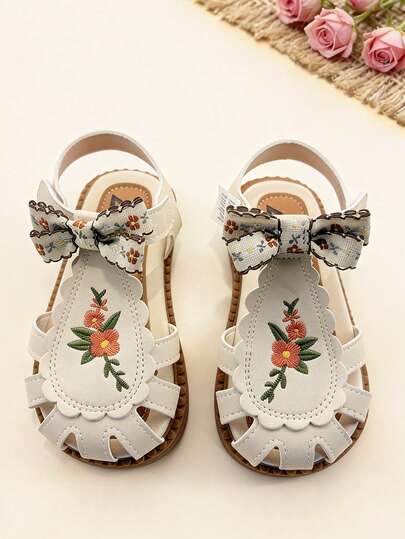 1 đôi dép xăng đan thời trang trẻ em, màu be, dành cho bé gái, thêu hình bướm, thiết kế khóa dán, đế mềm chống trơn trượt, thích hợp cho tiệc tùng, đám cưới, kỳ nghỉ.