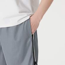 Quần short bóng rổ ba điểm Nike DNA DRI-FIT kẻ sọc buộc dây (Nam) - Xám - Xem 3