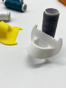 Thước đo may thủ công khoảng cách 3mm/4mm, thước phụ trợ định vị chính xác, giúp tạo ra các mũi khâu đều và gọn gàng, phù hợp cho người mới bắt đầu và người làm thủ công. - Thước đo khoảng cách may - Xem 5