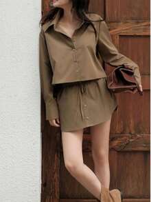 Bộ đồ nữ thường ngày 2 món, áo sơ mi cổ bẻ cài cúc phía trước kết hợp với chân váy ngắn có dây rút, màu trơn, không co giãn, thích hợp cho mùa xuân và mùa hè. - Cà phê nâu - Xem 6