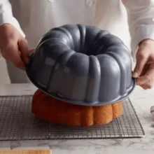 Non-Stick Ring Baking Pan For Cakes, Pancakes, Bread - 淺粉紅色 - 查看 2