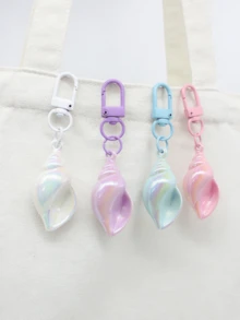 Porte-clés léger et mignon en forme de conque pastel, charm de sac en coquillage irisé pour femmes, accessoire de voyage parfait pour les sacs et les voitures, cadeau d'anniversaire ou de fête idéal pour les amis et la famille, accessoire de sac kawaii avec porte-carte d'identité et sac de rangement pour pièces de voiture, cadeaux pour la mère, le père, la remise des diplômes et l'enseignant - Conque bleue - Voir 2