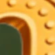 متعدد الألوان