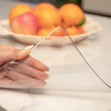 0,25 mm Protector de mesa de plástico grueso, Almohadilla antideslizante para mesa de comedor, Mantel individual de alta calidad para escritorio de cocina, Fácil de limpiar - Blanco - Ver 4