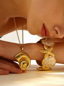 VceTd 一套海洋度假风格首饰套装，采用海洋元素设计，不锈钢材质，适合女性海滩度假、日常生活或通勤佩戴，也可作为节日礼物赠送给亲朋好友。 - 金黃色 - 查看 5