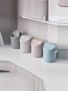 小型带盖垃圾桶，塑料桌面垃圾桶，翻盖设计防止异味泄漏，适用于浴室、家庭办公桌、咖啡桌、办公室、客厅、书房 - 彩色 - 查看 1