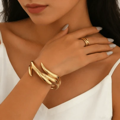 2pcs Vintage Geometric Line Design Bracelet And Ring Set, Suitable For Women's Daily And Party Matching