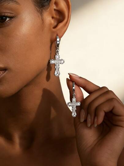 一对复古立方氧化锆十字耳环，男女皆宜的时尚精致十字吊坠耳环，适合日常佩戴、婚礼、度假、周年纪念、母亲节、情人节、圣诞节等场合的珠宝礼物