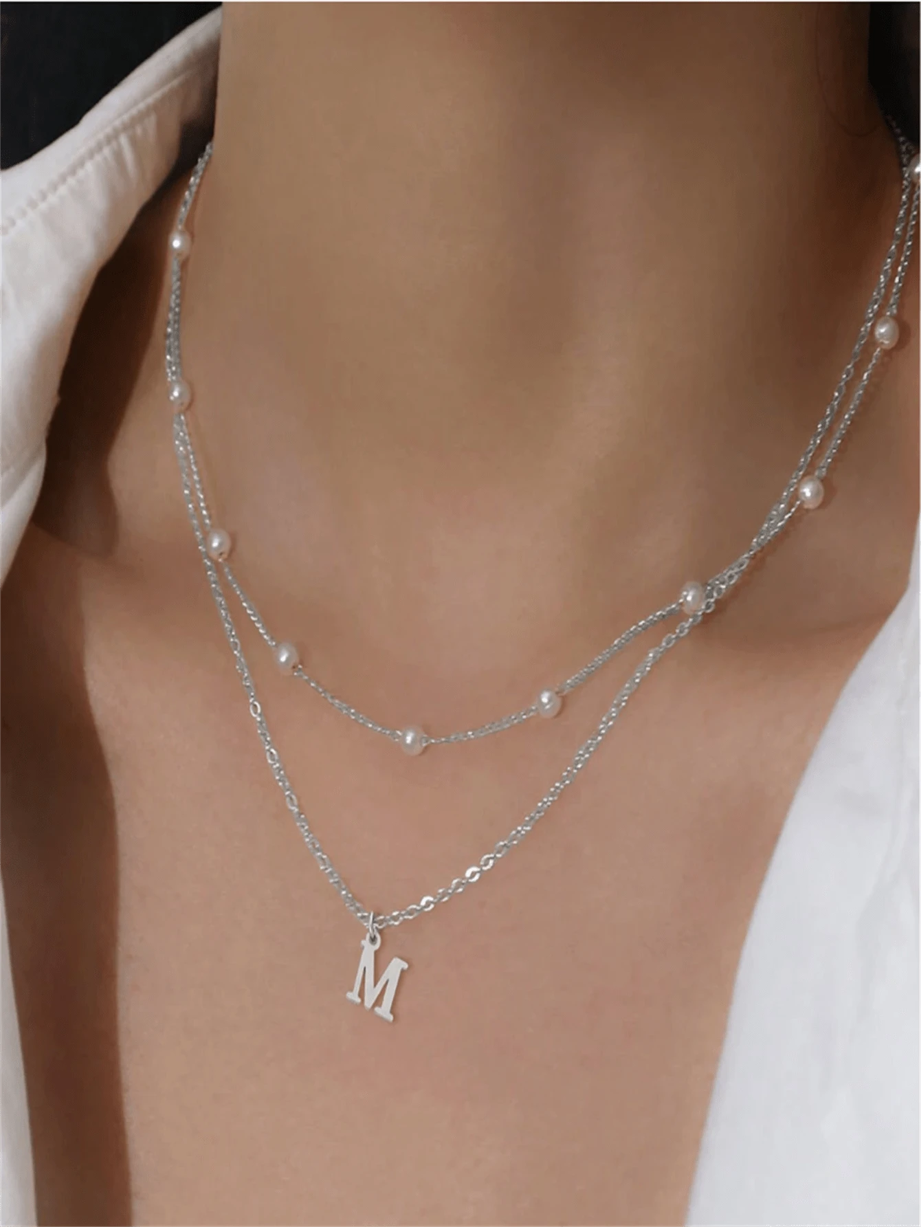Set de 2 collares de cadena de acero inoxidable con inicial simple, cadena de espiga y cadena de labios superpuesta para mujeres - Plateado - Ver 1