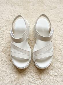 Sandal đế bằng 3 quai điều chỉnh được cho bé gái 3-12 tuổi, màu be. - Màu be - Xem 1