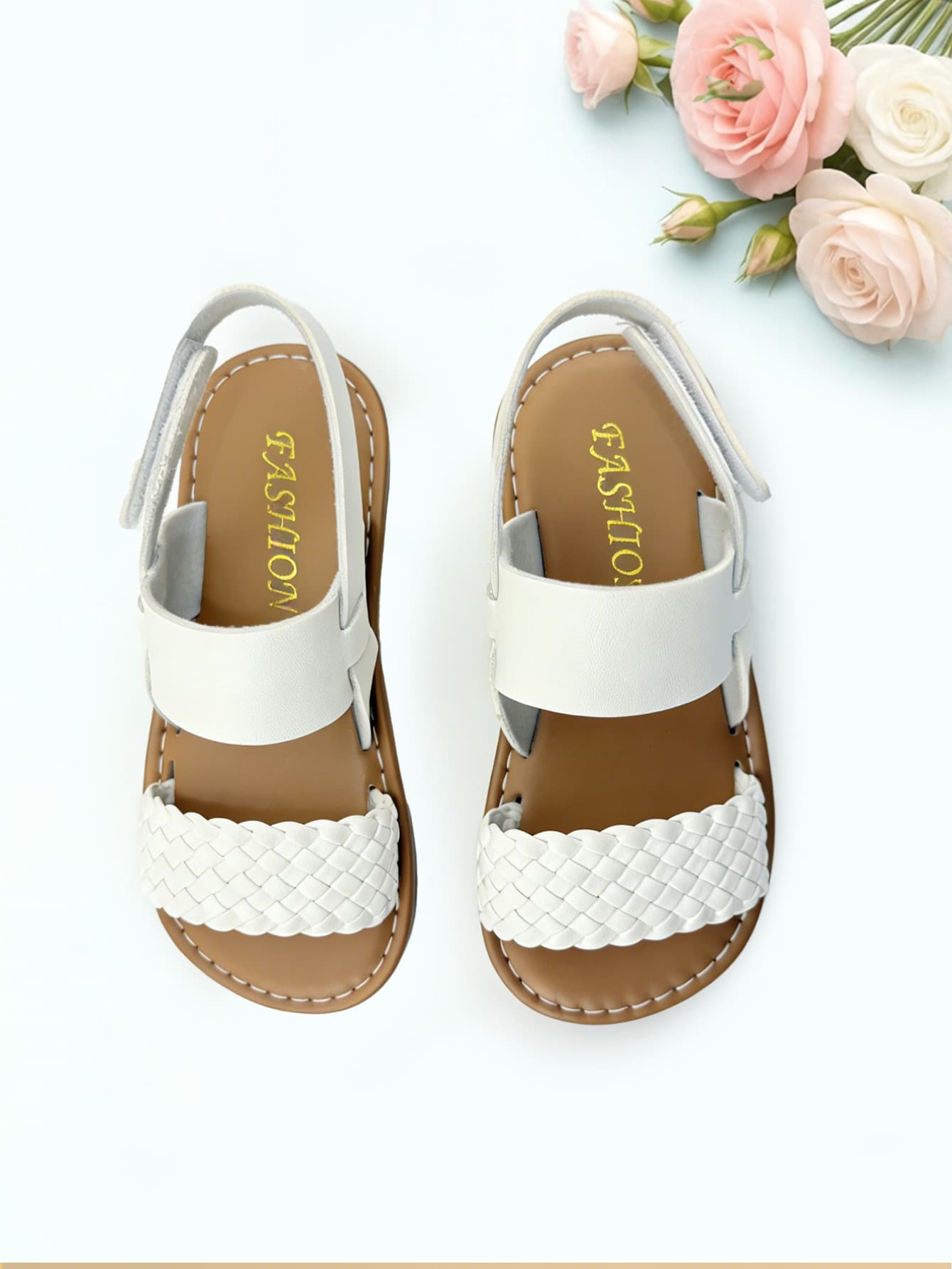 1 par de sandalias de niña blancas de moda, sandalias planas de verano para niñas, diseño de correa cruzada trenzada con cierre de gancho y bucle, suela suave antideslizante, adecuadas para banquetes, reuniones, fiestas, bodas, vacaciones - Blanco - Ver 1