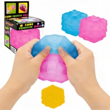 1/4个磨砂立方体挤压玩具，立方体减压魔方指尖玩具，缓解焦虑，集中注意力，柔软感官挤压玩具，适合儿童、青少年和成人，便携式挤压球 - 彩色 - 查看 2