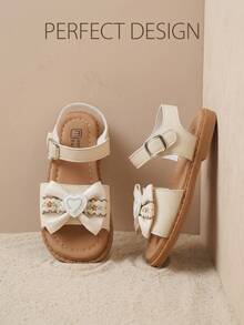 3-12 Jahre alte Mädchen Schleifen Sandalen, beige matte PU Weichmaterial, 3D Schleife & Herz Stickerei, verstellbarer Metallschnalle, Retro Flach Sommerschuhe - Aprikosenfarben - Übersicht 6