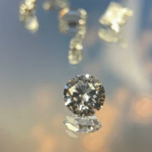 Mặt dây chuyền đá Moissanite nhân tạo hình tròn 20mm (không qua chỉnh sửa) - Xanh và trắng - Xem 4