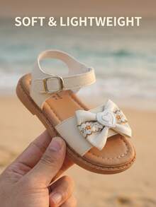 3-12 Jahre alte Mädchen Schleifen Sandalen, beige matte PU Weichmaterial, 3D Schleife & Herz Stickerei, verstellbarer Metallschnalle, Retro Flach Sommerschuhe - Aprikosenfarben - Übersicht 5