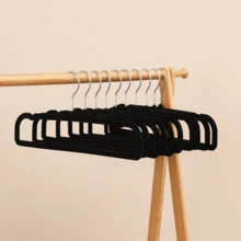 10 piezas de perchas de ropa con revestimiento de felpa antideslizante, diseñadas para la organización de la ropa - Multicolor - Ver 9