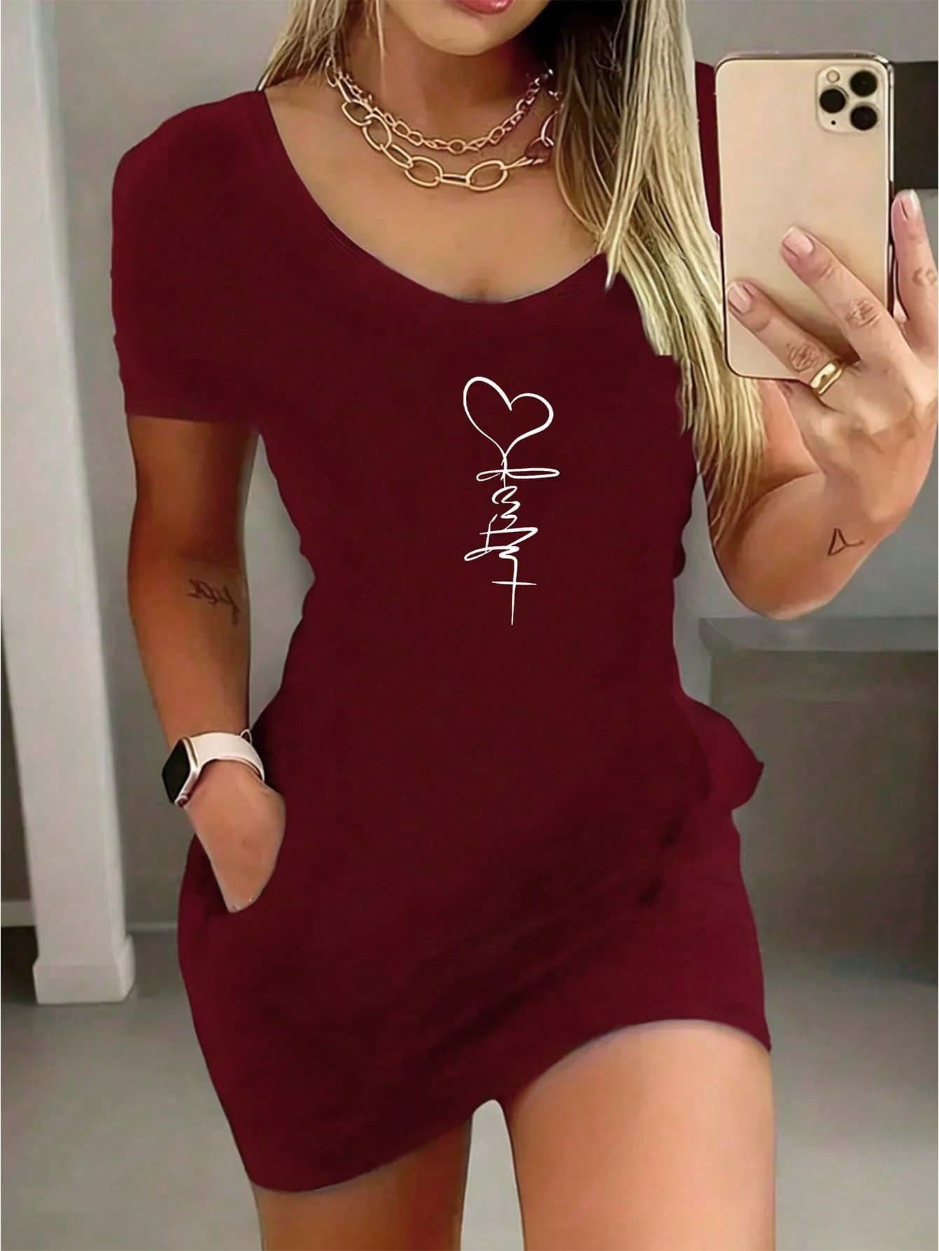 Conjunto de minifalda y blusa de manga corta con patrón de corazón sexy para mujer, adecuado para usar en fiestas de verano de manera elegante en color rojo - Rojo - Ver 1