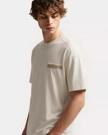 Nike 復古圖案印花圓領套頭寬鬆短袖T卹 男女同款 白色 - 白色 - 查看 8