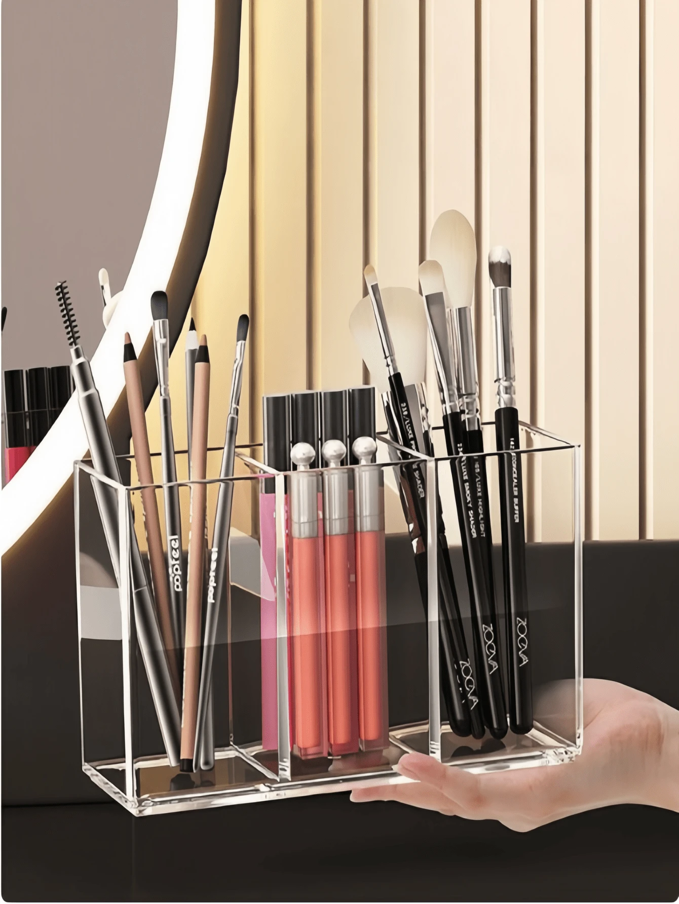 1 pieza Caja de almacenamiento de maquillaje y suministros de oficina de múltiples compartimentos de acrílico transparente - Organizador de escritorio con 3 ranuras y soporte para brochas, soporte de tocador ahorrador de espacio, caja organizadora de escritorio de plástico duradero (caja de almacenamiento para decoración del hogar), organizador de maquillaje, decoración de dormitorio, decoración del hogar