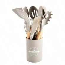 12件套多功能木柄硅胶厨具套装，包括汤勺、铲子、烘焙用具、刮刀、意面夹，带收纳桶 - 彩色 - 查看 5