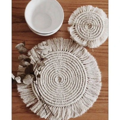 1pc Handmade Woven Tassel Placemat, Handmade Lace Coaster Non-Slip Boho Style Coaster, Decorative Nordic Handwoven Round Non-Slip Coaster For Dining Table, Party, Picnic, Outdoor