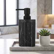 Bình đựng xà phòng màu đen với họa tiết sọc dọc bằng đá cẩm thạch, kiểu dáng hiện đại sang trọng, phù hợp cho phòng tắm, mặt bàn bếp, bình chứa dung dịch có thể tái sử dụng. - tròn - Xem 6