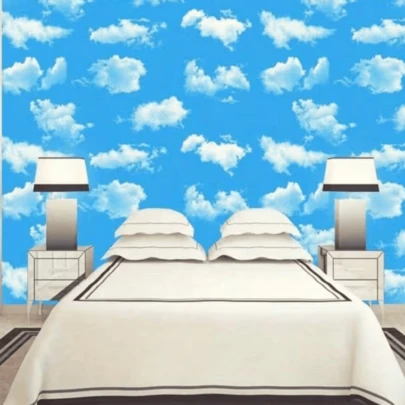 1卷自粘壁纸，蓝天白云图案，撕贴式，防水、防潮、防油，易清洁，无缝拼接，完美适用于家居装饰、橱柜、桌面、墙面、客厅、卧室、浴室、厨房和楼梯。