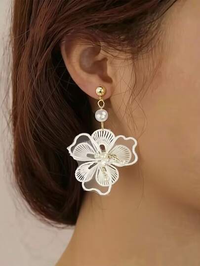 一对手工珍珠串珠欧根纱花瓣耳环，仿珍珠吊坠，新娘时尚耳环，结婚礼物，适合教堂婚礼/正式晚宴/派对/新娘礼服装饰/周年纪念礼物