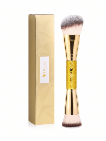 DU care Cọ trang điểm đa năng hai đầu DUcare Golden Shimmer, cọ trang điểm 3 trong 1 dùng được cho kem nền, phấn phủ, che khuyết điểm và tạo khối, được làm từ sợi tổng hợp cho lớp trang điểm hoàn hảo, không gây kích ứng, là dụng cụ trang điểm nhỏ gọn và thiết yếu giúp hoàn thiện lớp trang điểm.