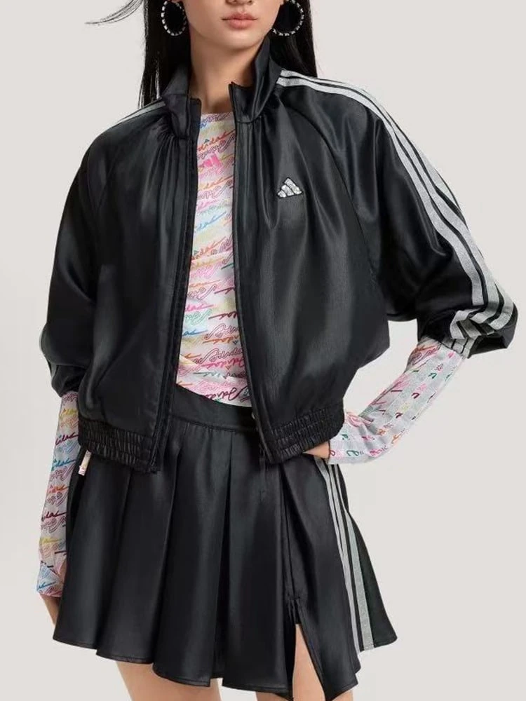 Áo khoác dệt adidas Dance, dòng Three Stripes Dance, áo khoác thể thao thường ngày có khóa kéo, cổ đứng, dành cho nữ. - màu đen - Xem 1