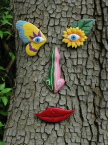 Quirky Face Art Garden Decor Set, Colorful Butterfly Sunflower Lips Resin Wall Decor, Outdoor Yard Tree Sculpture - Multiple Styles - View 1