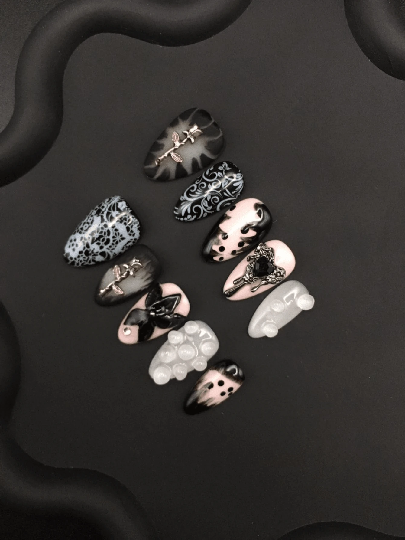 Handmade Nails Almond Shaped Dark Style Heart-Shaped Metal Rose Three-Dimensional Flower Press On Nails For Daily Wear