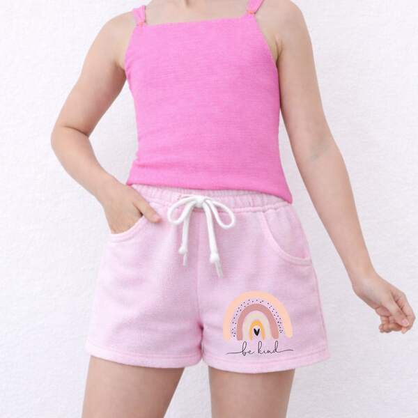 Short Infantil Feminino Estampado Be Kind Arco Íris Modinha Fofa Menina Princesa Linda Look Ootd Outfit