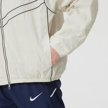 Nike Air Windrunner 校園風 防風防水運動寬鬆長袖外套 男款 - 淺骨色 - 查看 5