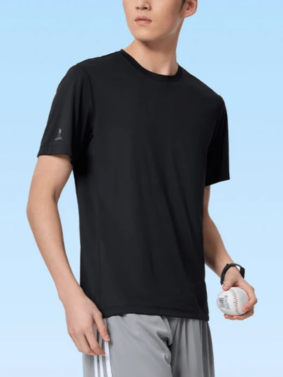 CAMEL CROWN 男士户外运动T恤，短袖上衣，舒适透气，速干，适合春夏季节全年穿着。