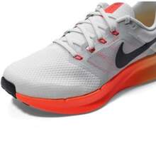 Nike Run Swift 3 舒适贴合透气支撑跑鞋，男款，浅灰色 - 淺灰色 - 查看 5