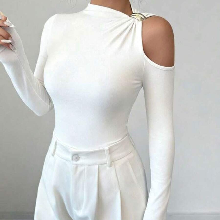 Long-Sleeved, Off-The-Shoulder T-Shirt With Metallic Cutout Detail, Sexy, Fitted, Polyester, Perfect For Evening, Holidays, Or Birthday Parties. - 白色 - 查看 1