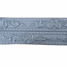 1 miếng nẹp trang trí 3D tự dính kích thước 90.55in x 4.72in, nẹp viền giấy dán tường 3D chạm khắc hoa văn tự dính, bảo vệ góc khung - Dễ bóc và dán, nẹp chân tường PVC, thích hợp trang trí nhà cửa, trần nhà, tường và khung ảnh - Chất liệu PVC, trang trí nhà DIY, nẹp trang trí, trang trí hiện đại, dễ lắp đặt - Nhiều màu - Xem 15