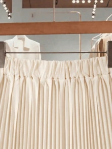Chân váy mini chữ A màu trơn đa năng dành cho nữ, thanh lịch, giản dị, phù hợp cho kỳ nghỉ, công sở, mặc hàng ngày, du lịch, hẹn hò, mọi mùa. - Màu be - Xem 3
