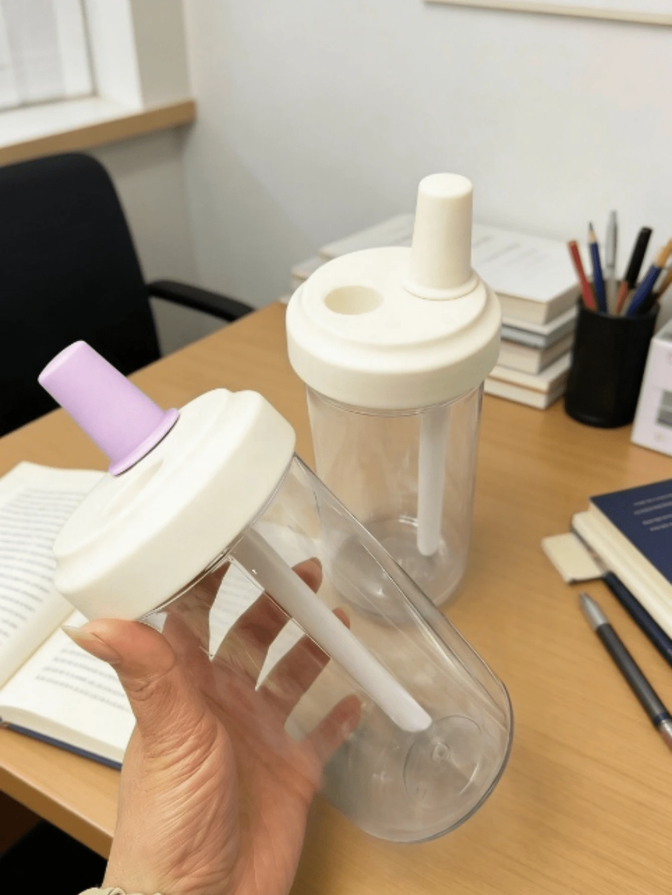 1pc Large Capacity Bubble Tea Straw Cup With Straw Lid, Simple Portable Heat-Resistant Plastic Water Cup - Multicolor - View 1