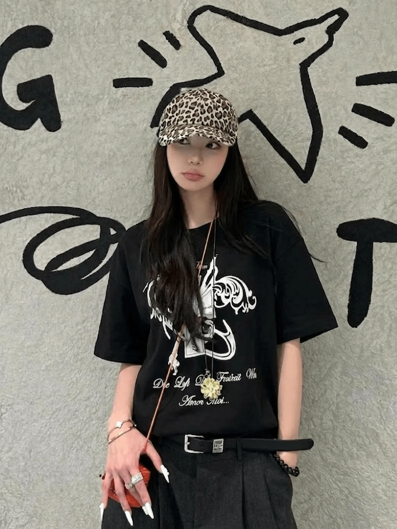 2026夏季新款圆领休闲宽松朋克风印花图案T恤，街头时尚学生日常通勤男女通用短袖T恤 - 黑色 - 查看 1