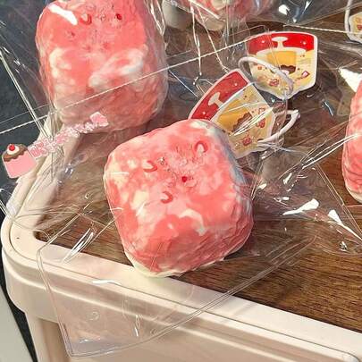 New Hot Selling Fufu Simulated Milk Skin Cube Squeeze Toy, Super Soft Moist Slow Rebound Squishy Stress Relief Toy, Smooth Texture, Non-Sticky, Odorless, Adult Office Home Emotional Catharsis Healing Tool, Desk Decoration, Repeatedly Squeezable, Durable, Birthday Gift, Stress Relief Gift
