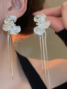1 Pair New Elegant Metal Flower Tassel Earrings, Fashionable Asymmetrical Design Suitable For Women's Daily Wear, Gift - Silver - View 2