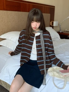 休闲条纹针织开衫，撞色长袖复古圆领毛衣，女士款，春秋季 - 棕藍 - 查看 3