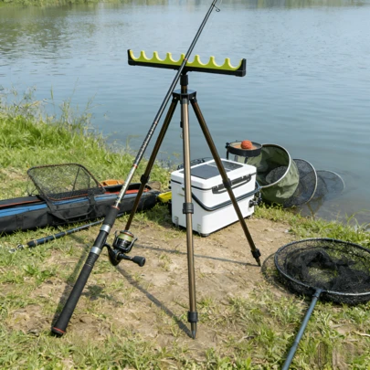 1 set de suporturi de pescuit cu trepied, inclusiv un suport cu 8 capete din material EVA și un trepied din aliaj de aluminiu. Trepiedul este disponibil în două dimensiuni, pliabil și portabil, potrivit pentru scenarii de pescuit în aer liber.