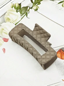 一套3个大号方形网格发夹，可增加后脑勺的蓬松度，简约设计，适合日常使用。 - 彩色 - 查看 7